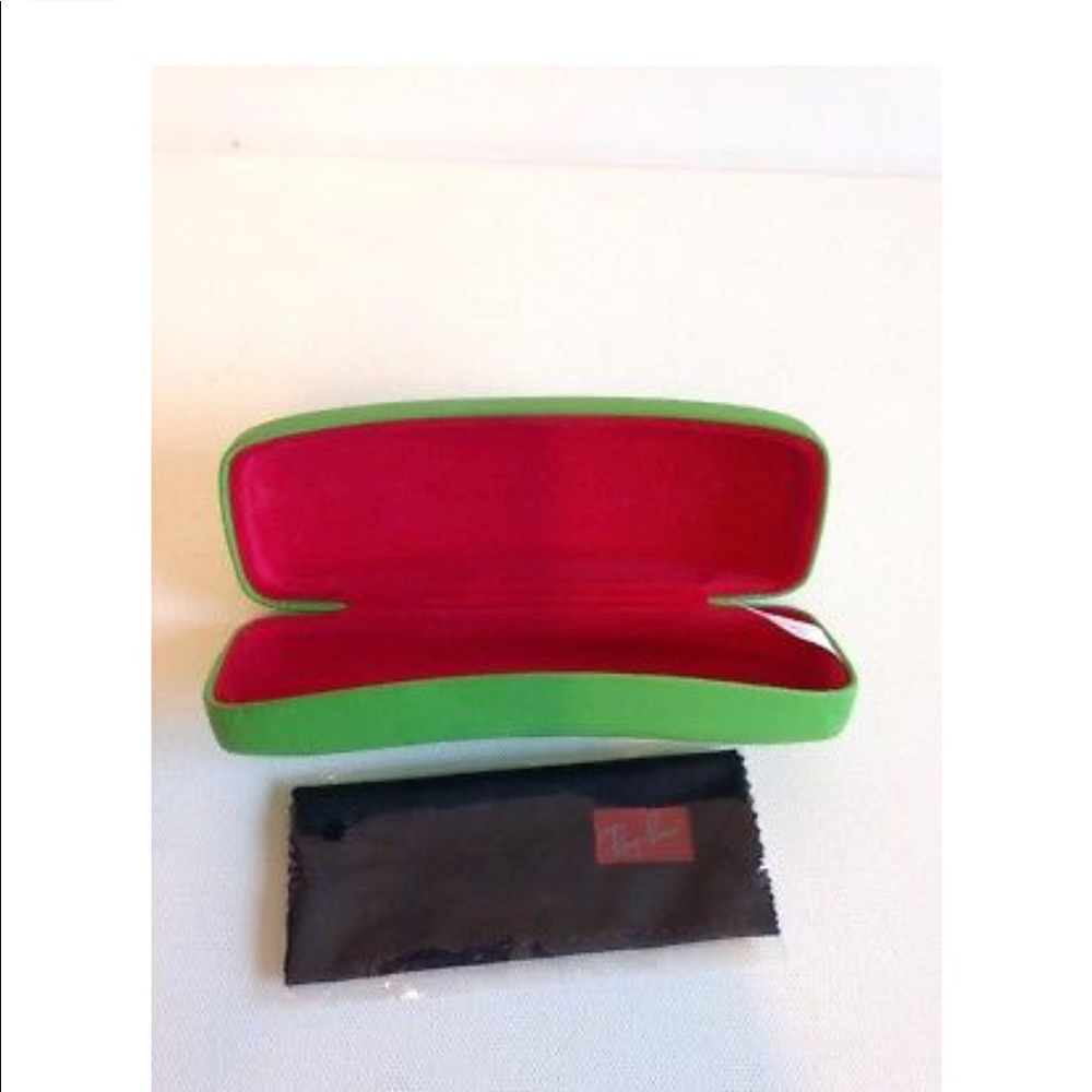 COPY - Ray Ban Jr's Kids Ray Ban Green hard case/cloth - Picture 3 of 3
